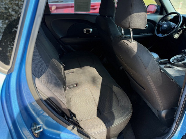 2018 Kia Soul Located at Carsmark Sales light-box-slides