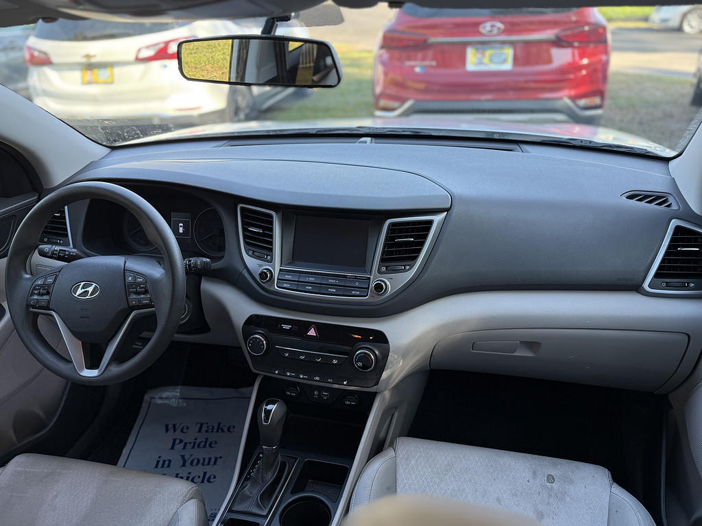 2018 Hyundai TUCSON Located at Carsmark Sales light-box-slides