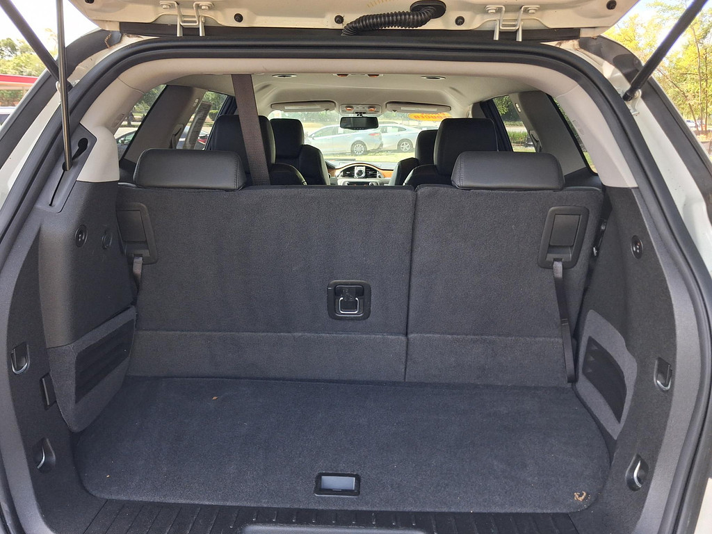 2012 Buick ENCLAVE Located at Carsmark Sales light-box-slides