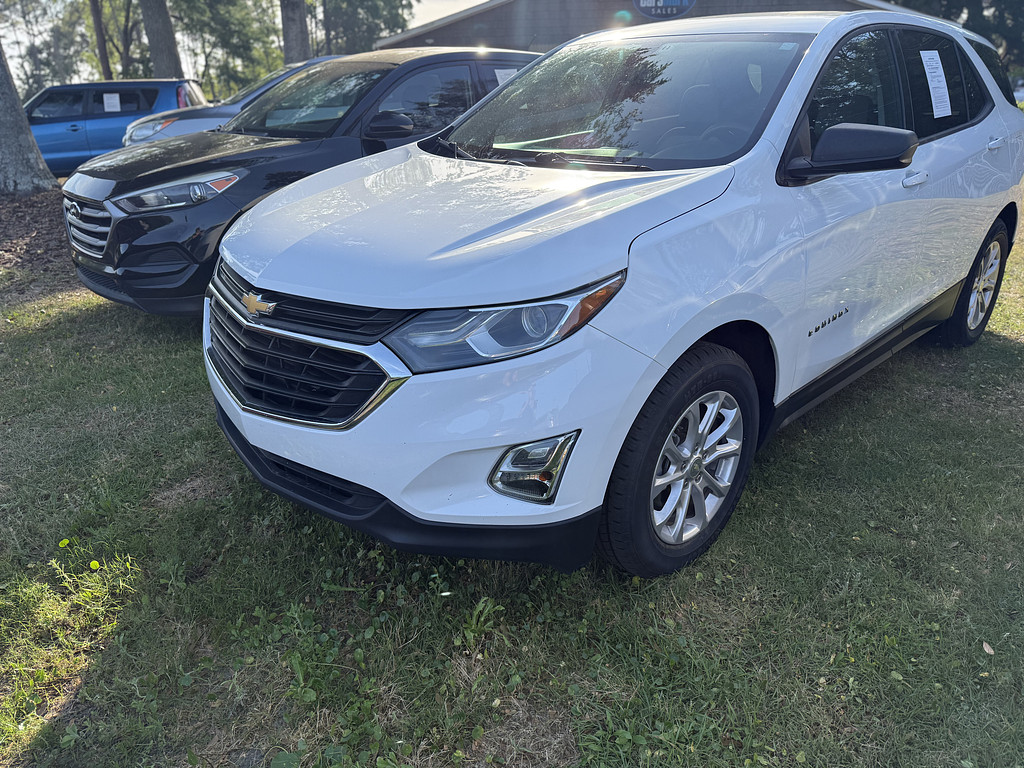 2019 Chevrolet EQUINOX Located at Carsmark Sales light-box-slides