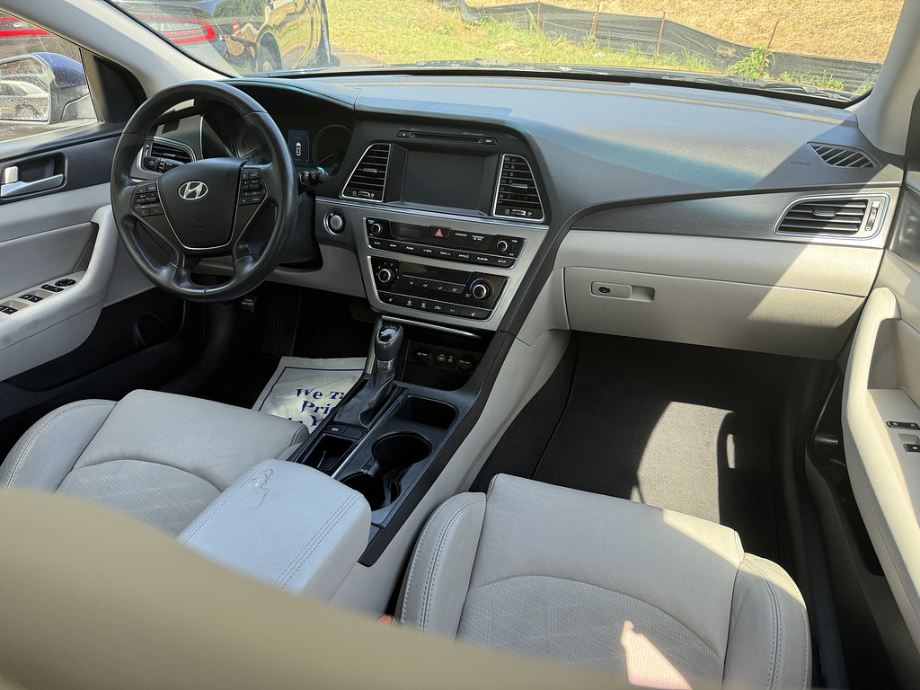 2016 Hyundai SONATA Located at Carsmark Sales slide-image