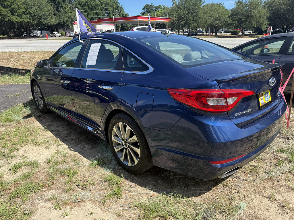 2016 Hyundai SONATA Located at Carsmark Sales light-box-slides