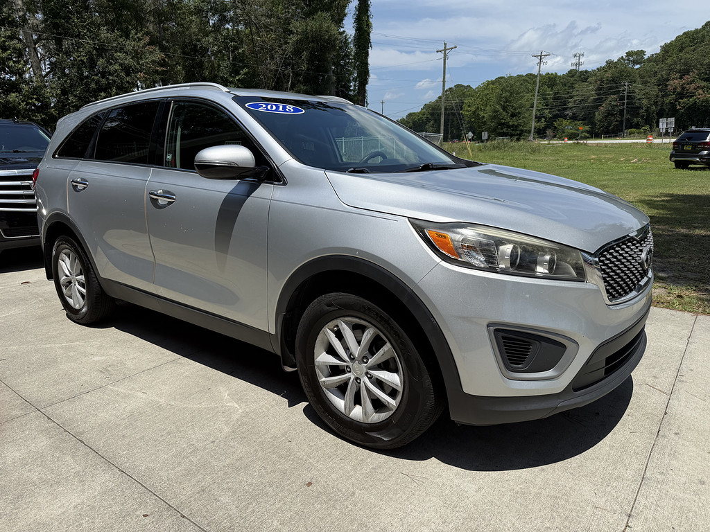 2018 Kia Sorento Located at Carsmark Sales light-box-slides
