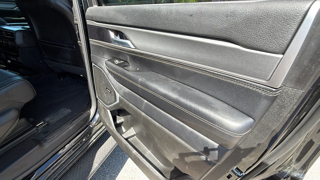 slide-image
