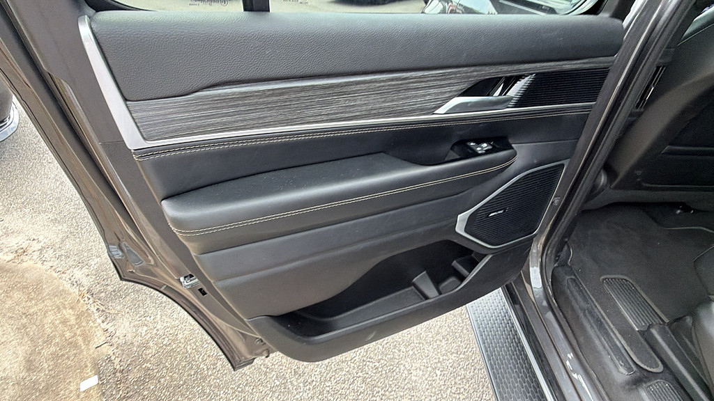slide-image