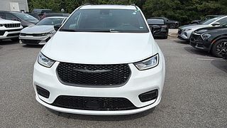 Thumbnail - 2025 Chrysler Pacifica