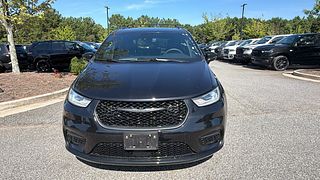 Thumbnail - 2025 Chrysler Pacifica