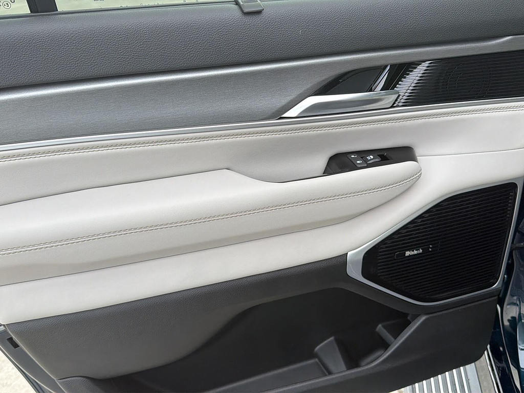 slide-image