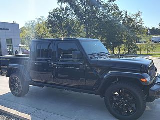 Thumbnail - 2025 Jeep Gladiator