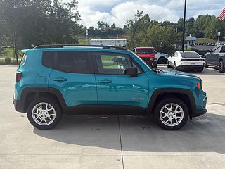 Thumbnail - 2022 Jeep Renegade