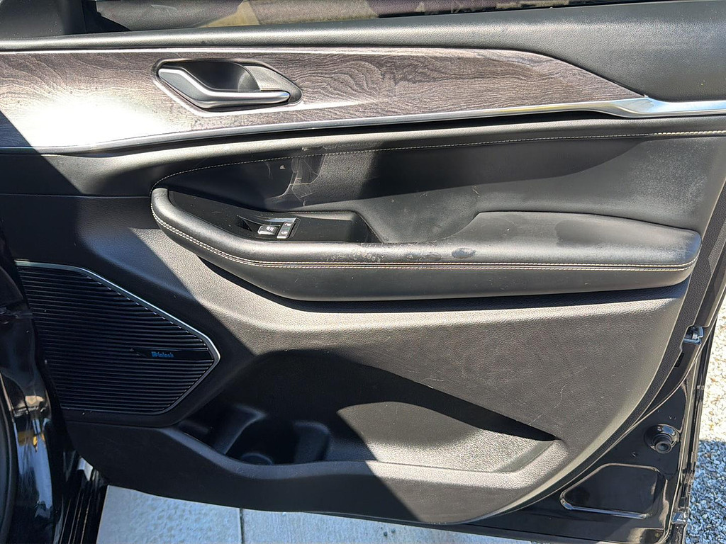 slide-image