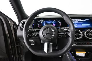 Thumbnail - 2026 Mercedes-Benz GLB