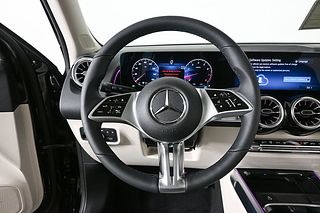 Thumbnail - 2026 Mercedes-Benz GLB