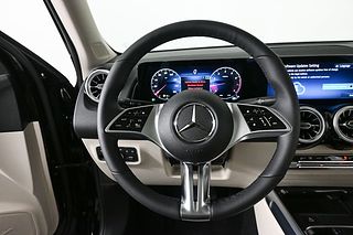 Thumbnail - 2026 Mercedes-Benz GLB