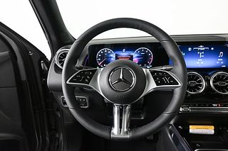 Thumbnail - 2026 Mercedes-Benz GLB