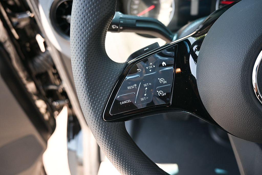 slide-image