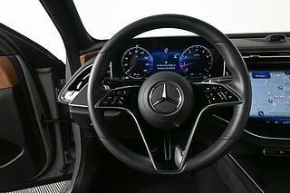 Thumbnail - 2026 Mercedes-Benz E-Class