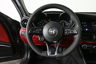 Thumbnail - 2020 Alfa Romeo Giulia