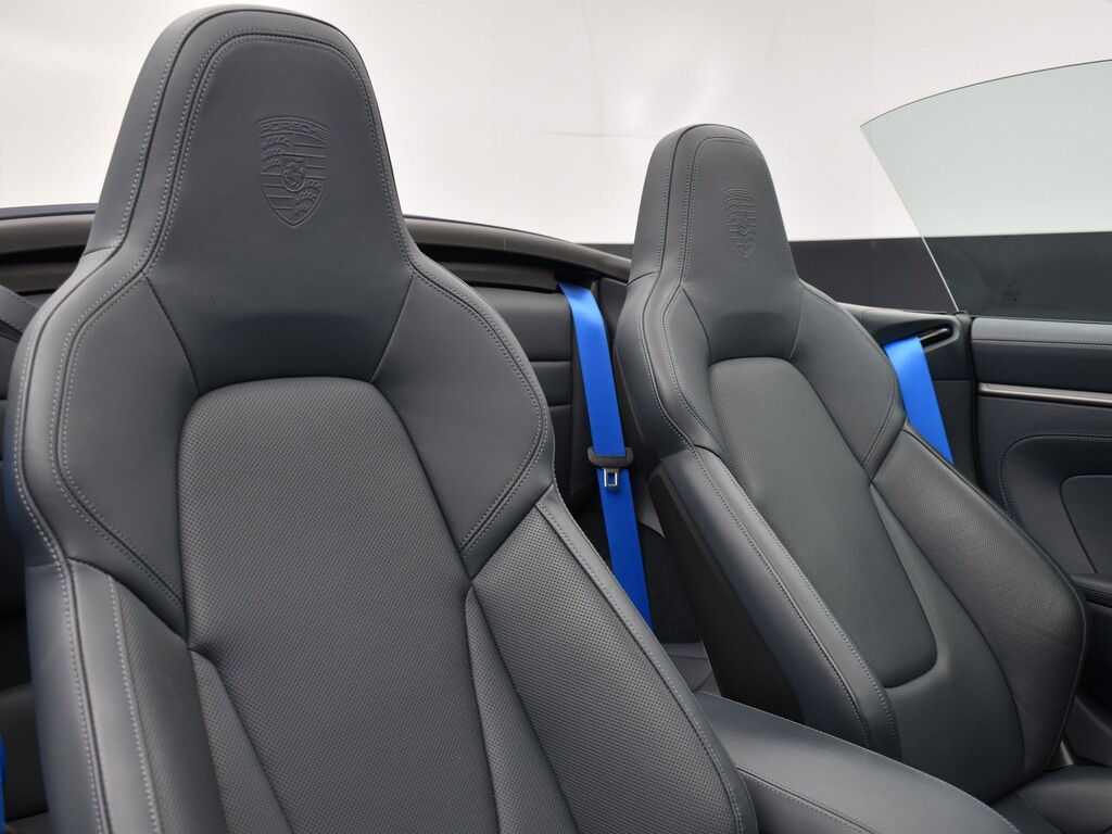 image-12 2023 Porsche 911