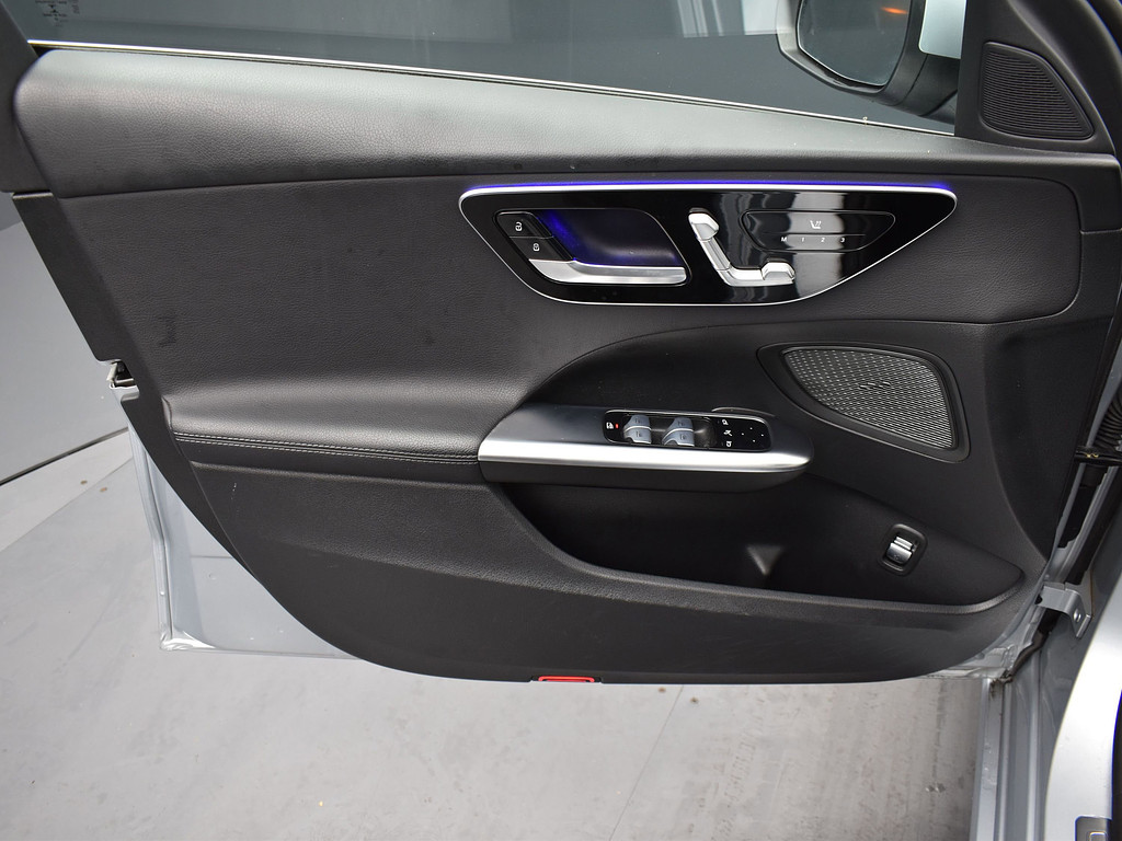 image-5 2022 Mercedes-Benz C-Class