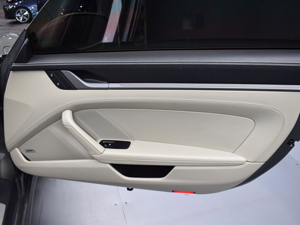 image-5 2022 Porsche 911