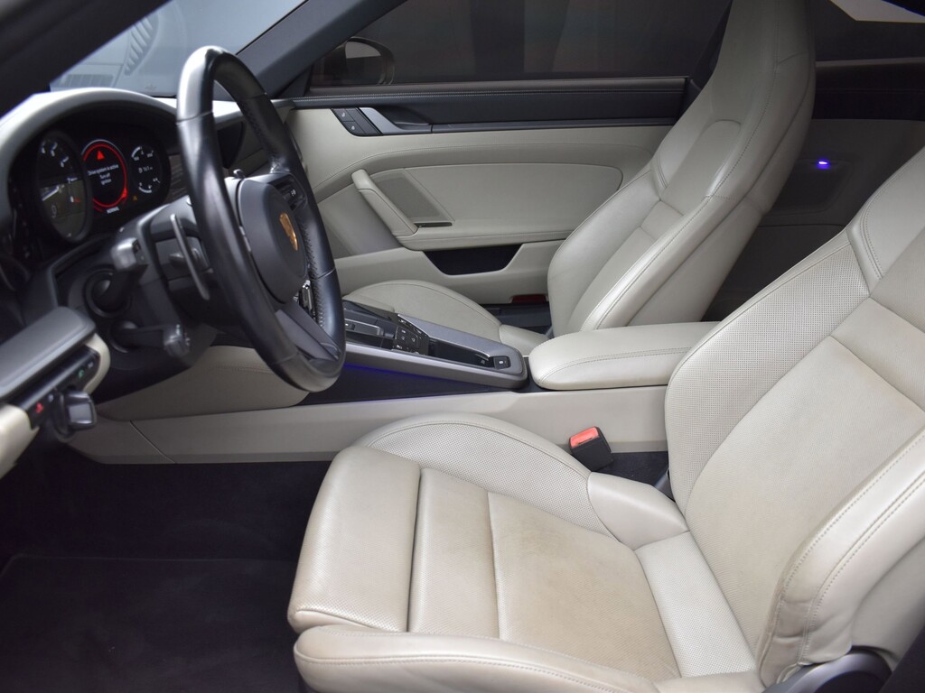 image-8 2022 Porsche 911