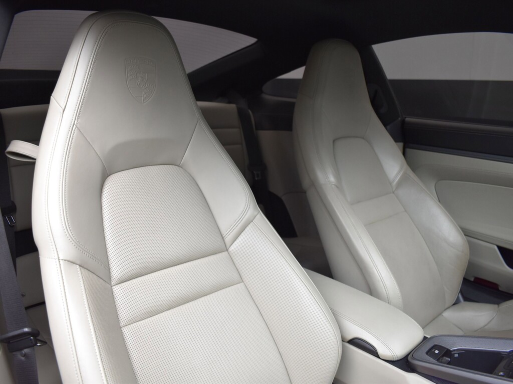 image-21 2022 Porsche 911