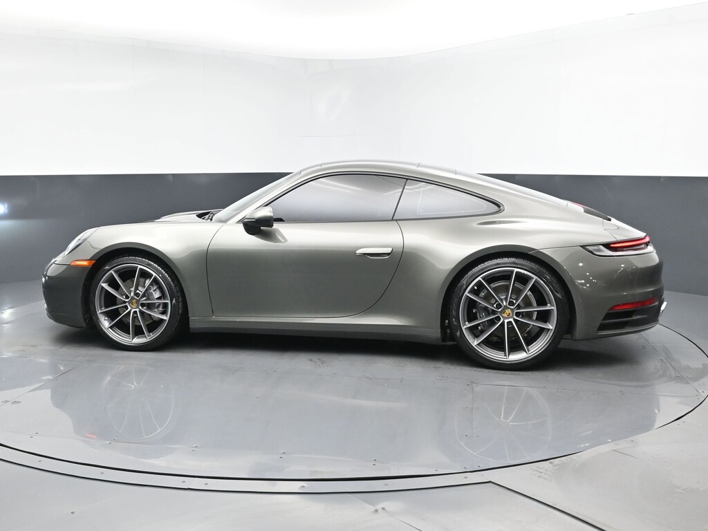 image-3 2022 Porsche 911
