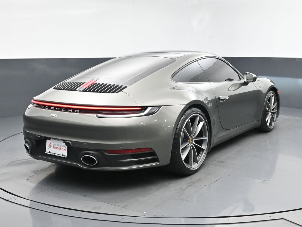 image-25 2022 Porsche 911