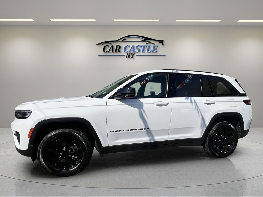 image-12 2024 Jeep Grand Cherokee