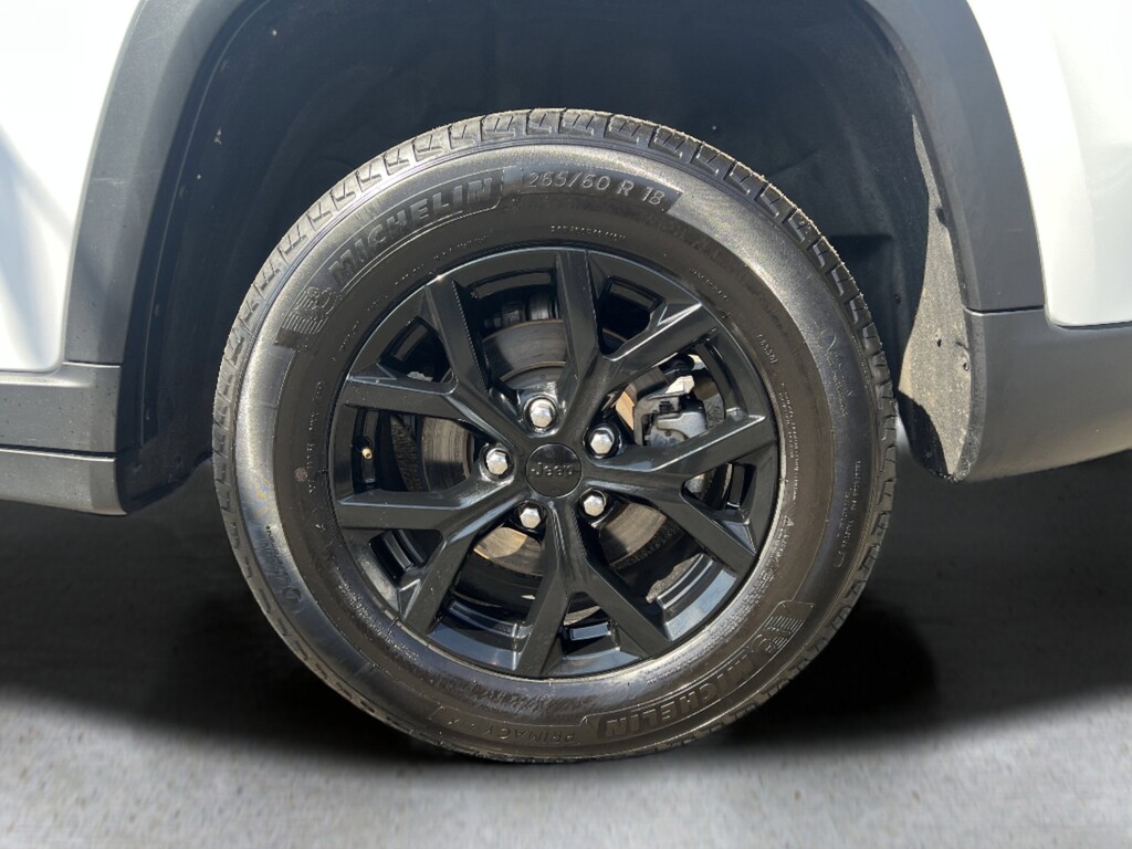 image-18 2024 Jeep Grand Cherokee