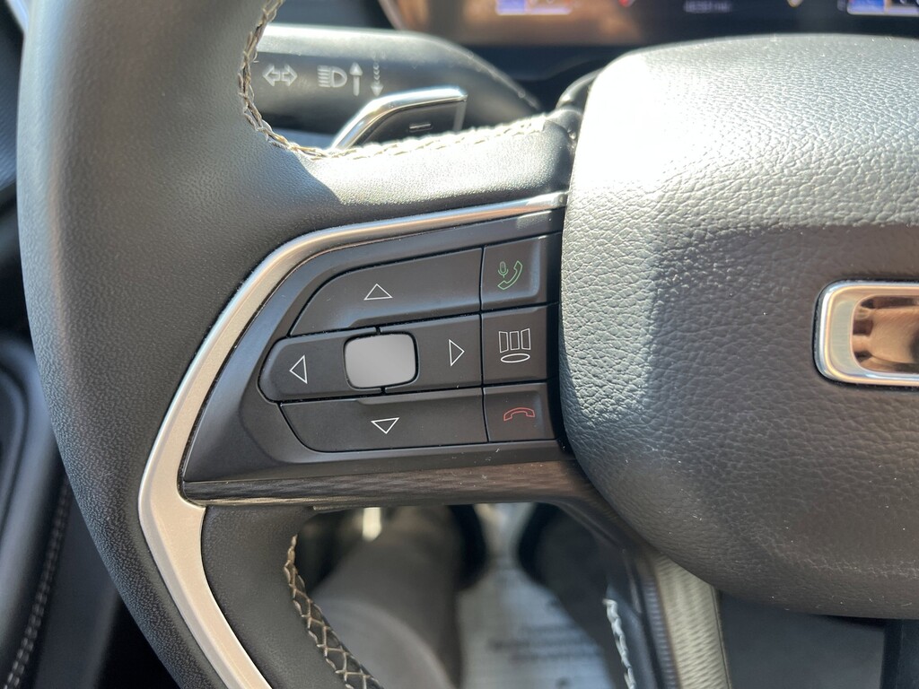 image-29 2024 Jeep Grand Cherokee