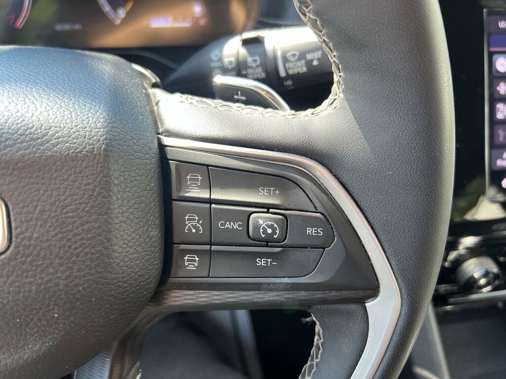 image-30 2024 Jeep Grand Cherokee