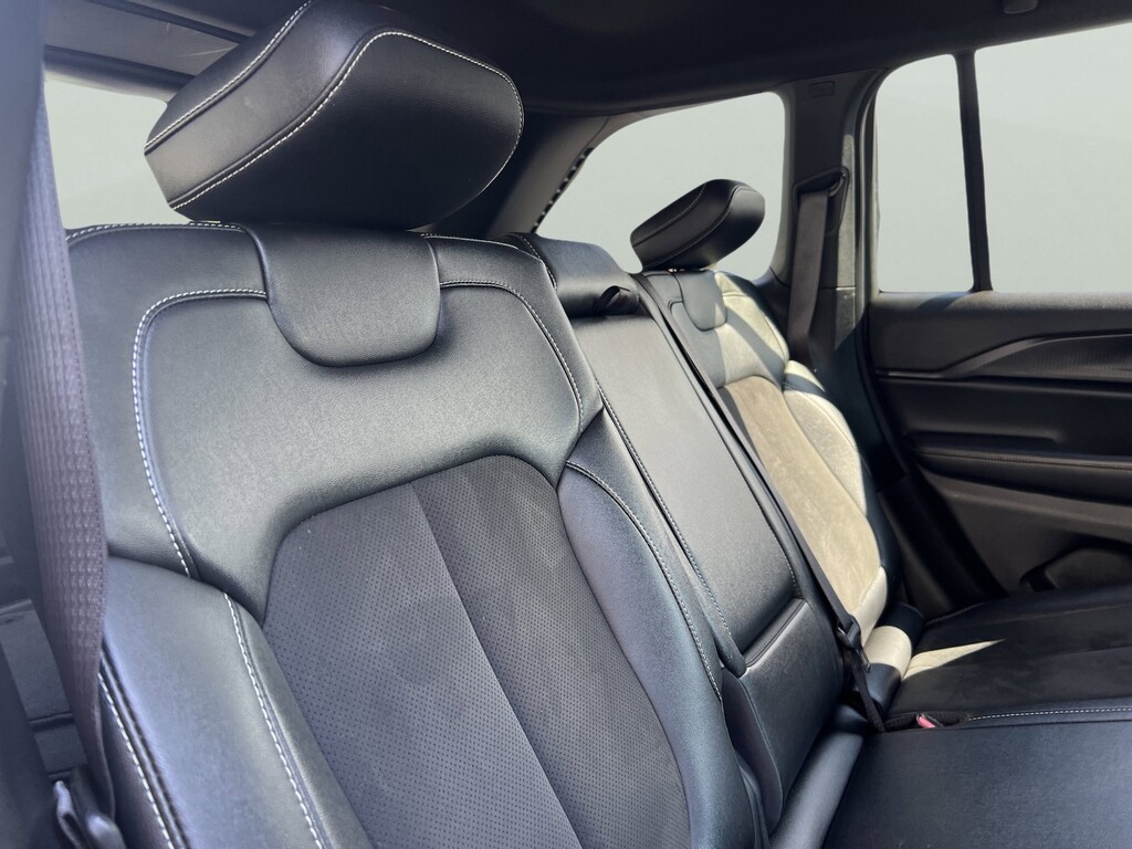 image-36 2024 Jeep Grand Cherokee