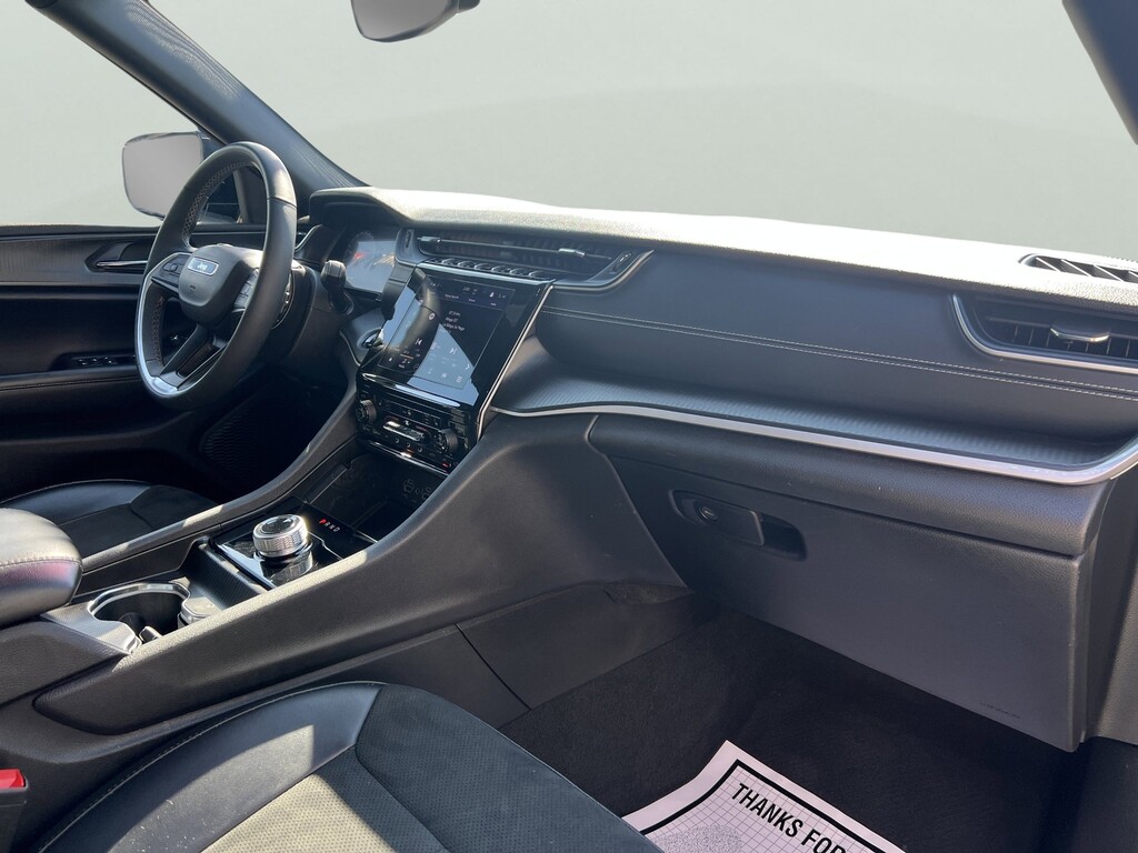 image-40 2024 Jeep Grand Cherokee