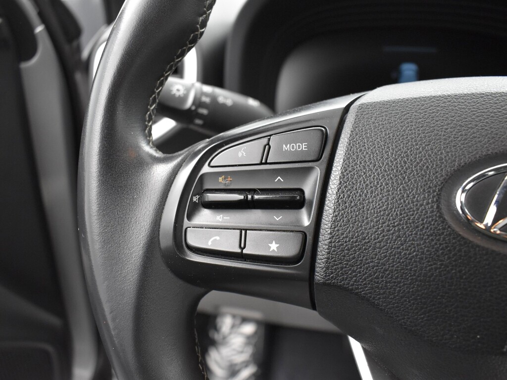 image-8 2023 Hyundai Venue