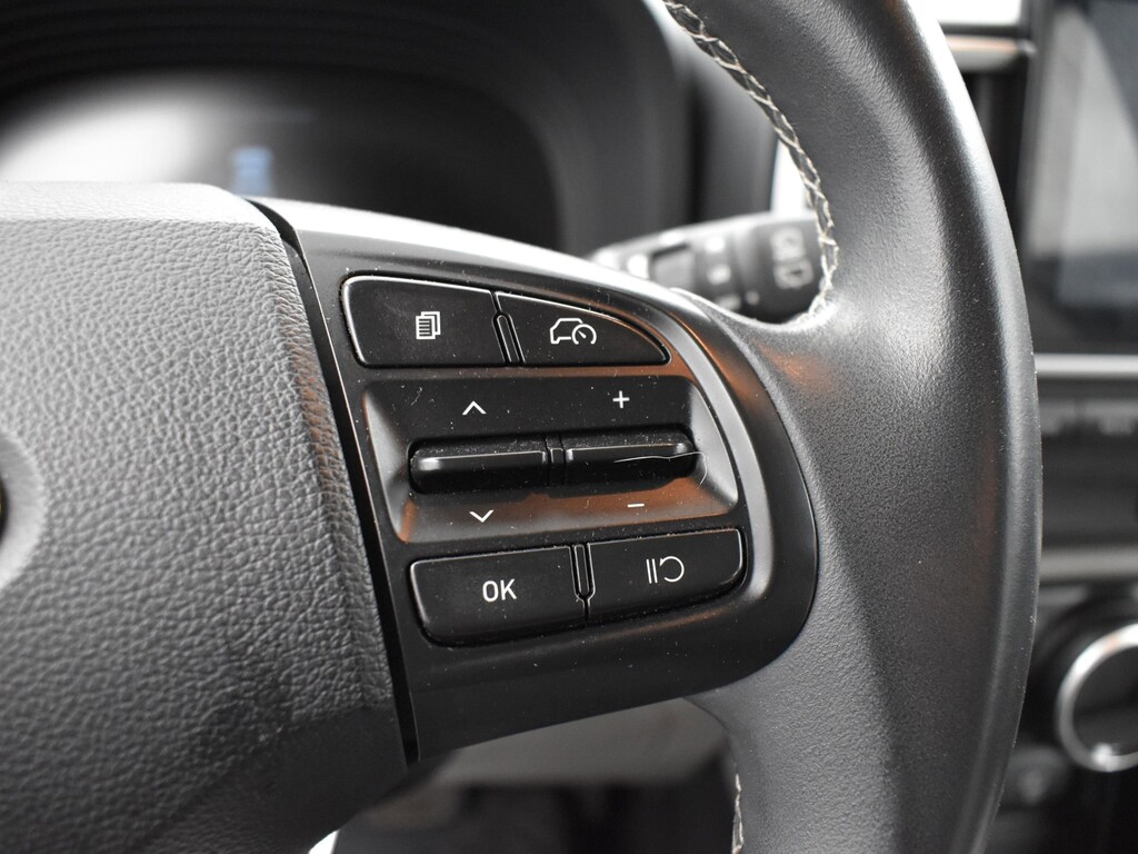 image-9 2023 Hyundai Venue