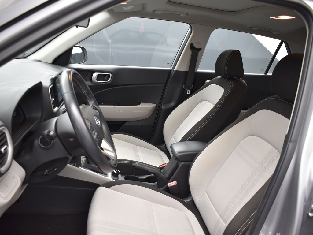 image-13 2023 Hyundai Venue