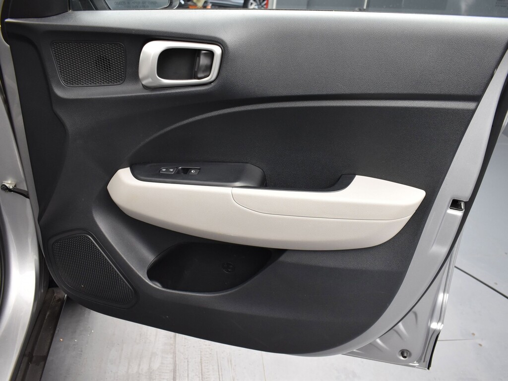 image-17 2023 Hyundai Venue