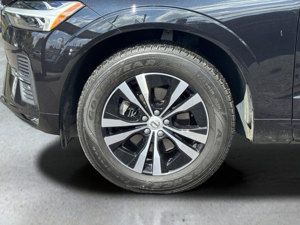 image-12 2023 Volvo XC60