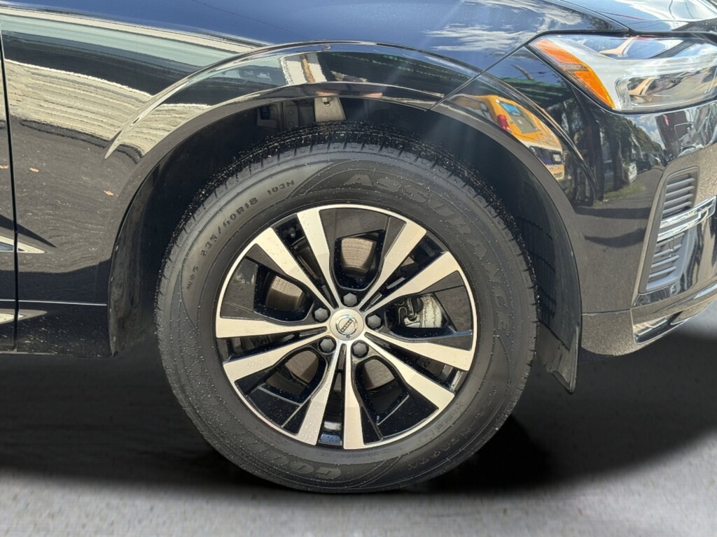 image-15 2023 Volvo XC60