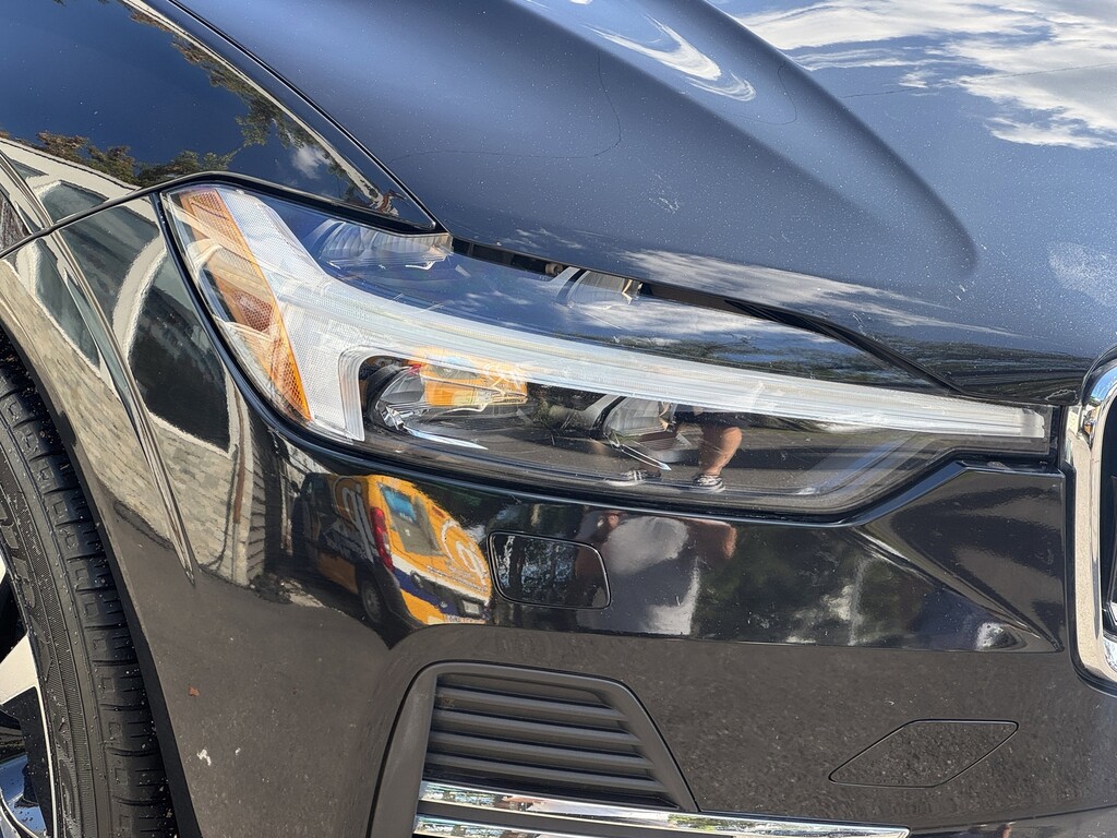 image-16 2023 Volvo XC60