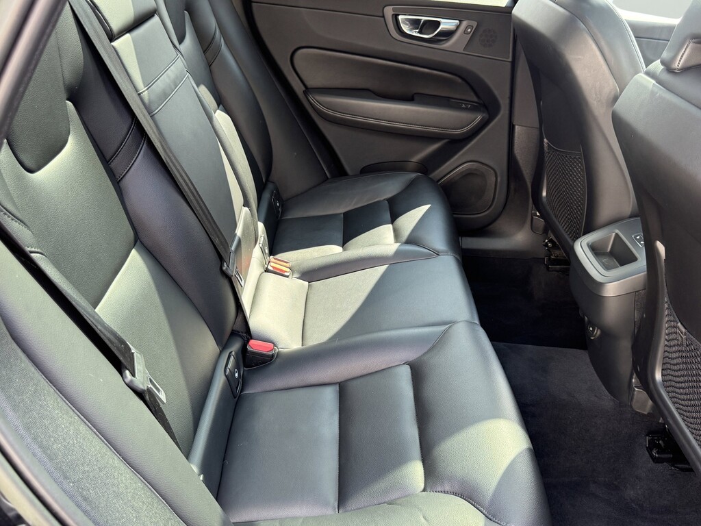 image-32 2023 Volvo XC60