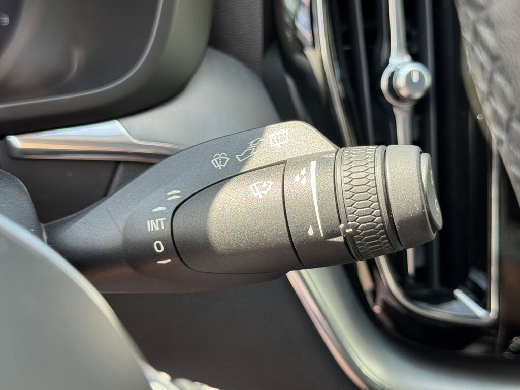 image-49 2023 Volvo XC60