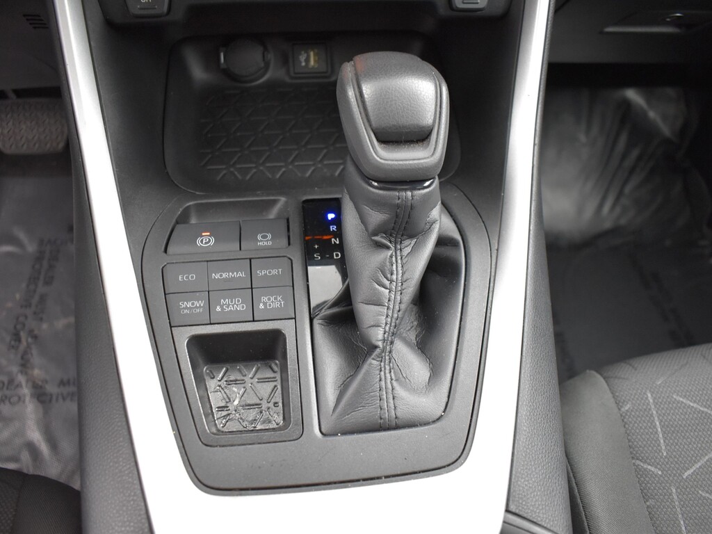 image-10 2023 Toyota RAV4