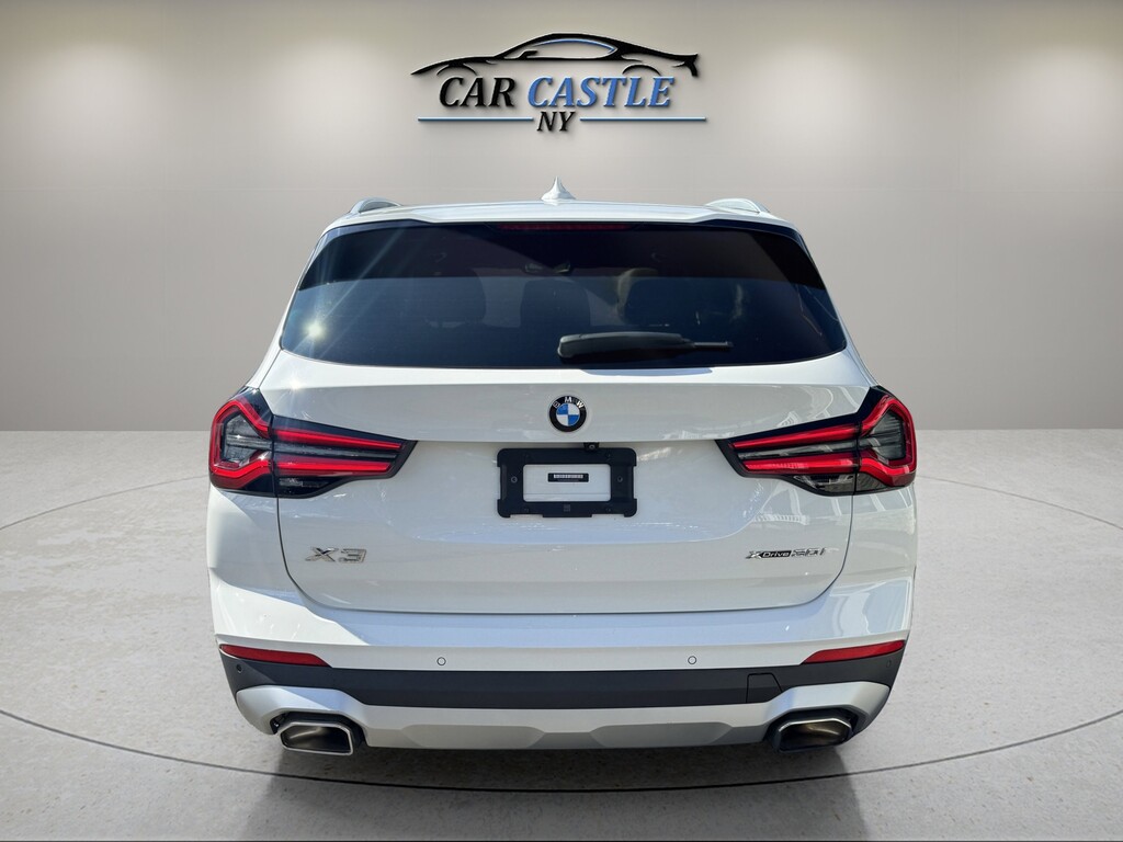 image-7 2022 BMW X3