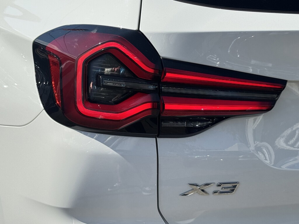 image-18 2022 BMW X3