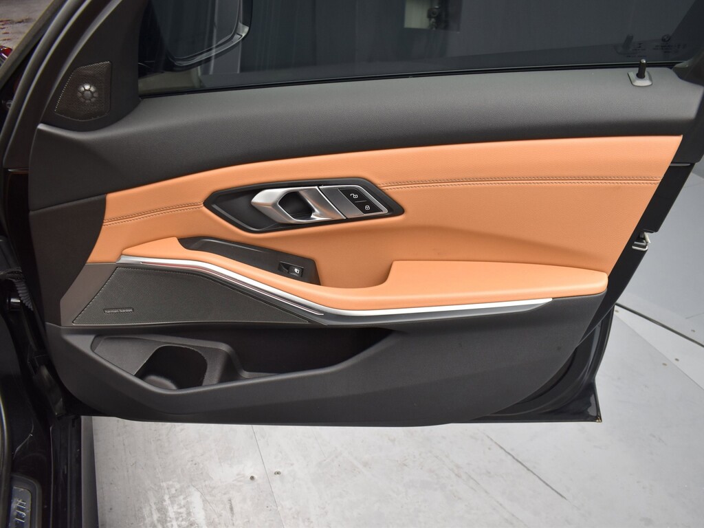 image-5 2021 BMW 3 Series