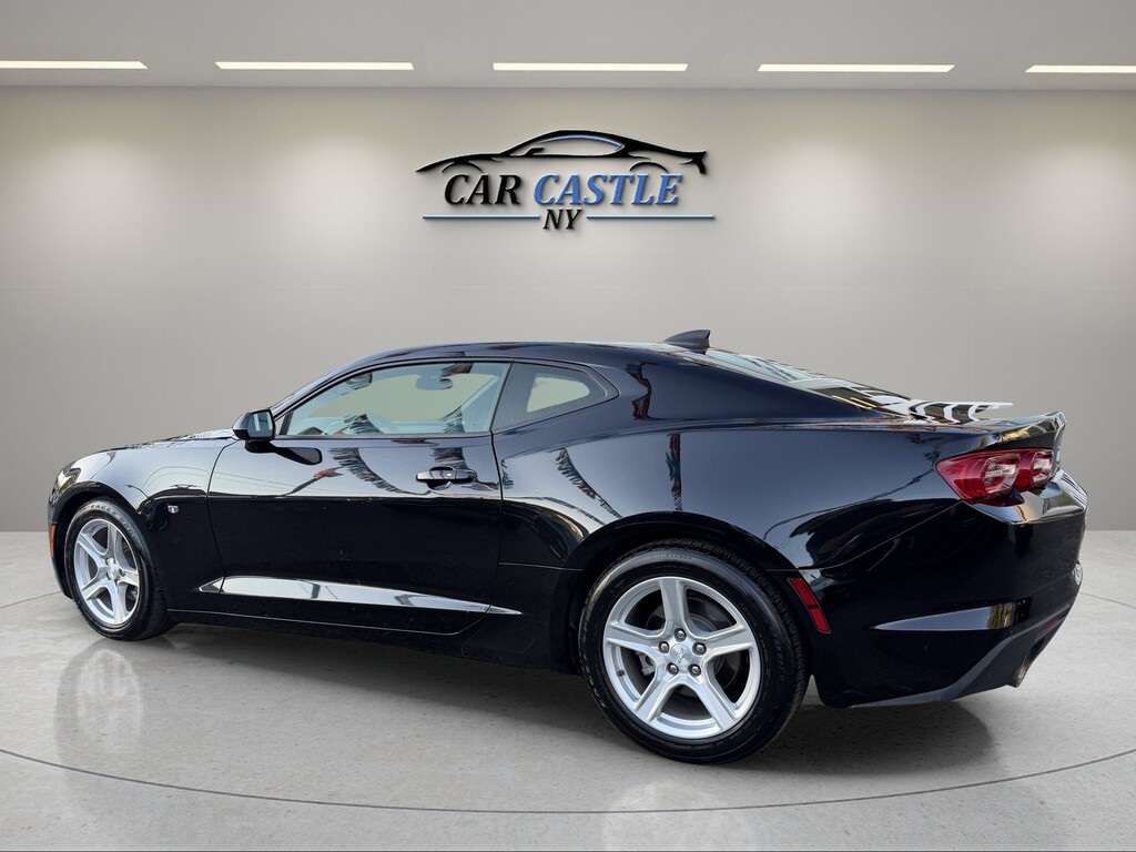 image-10 2023 Chevrolet Camaro