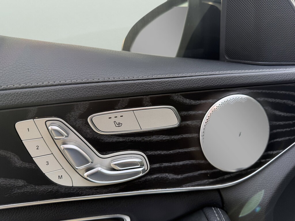 image-29 2017 Mercedes-Benz C-Class